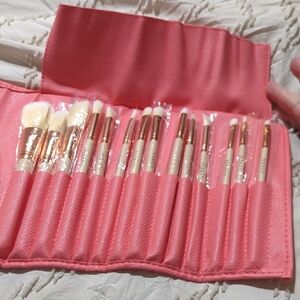 Pink Makeup Brush Set